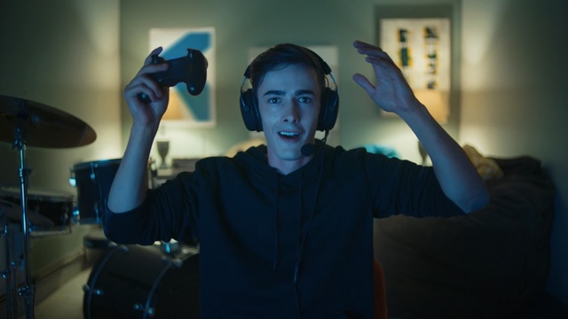 Video Reference: Blue, Snapshot, Fun, Arm, Cool, Photography, Hand, Finger, Jaw, Smile, Person