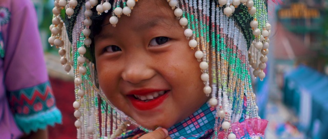 Video Reference: Bead, Cheek, Smile, Child, Jewellery, Tradition, Fashion accessory, Jewelry making, Pearl, Toddler