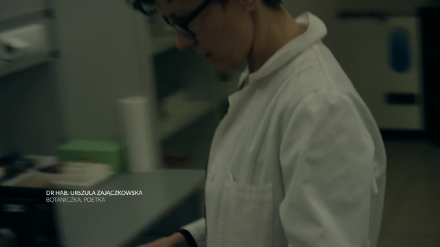 Video Reference: Arm, Shoulder, Joint, Job, Hand, Room, Neck, Chest