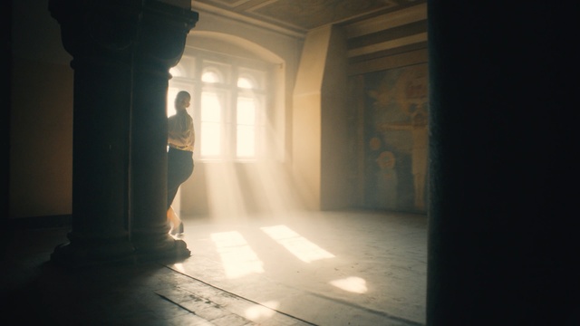 Video Reference: light, structure, architecture, darkness, column, atmosphere, sunlight, lighting, tourist attraction, shadow