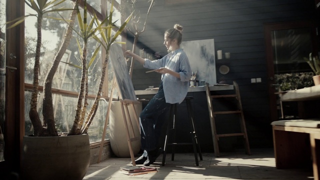 Video Reference: Standing, Sitting, Tree, Photography, Plant, Musician, Musical instrument