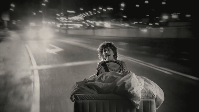 Video Reference: Black, White, Photograph, Black-and-white, Monochrome photography, Monochrome, Photography, Snapshot, Sitting, Atmosphere, Person