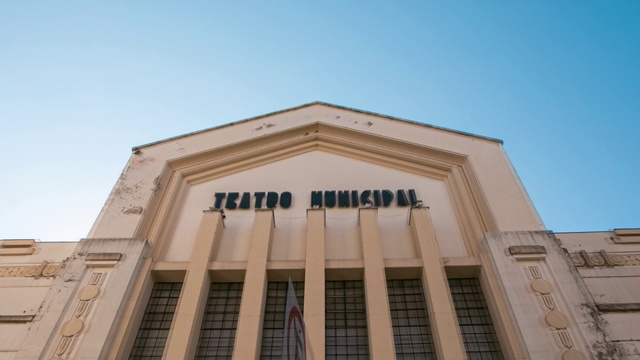 Video Reference: Architecture, Classical architecture, Building, Facade, Court, Place of worship, Tourist attraction, Roman temple, Mausoleum, Courthouse