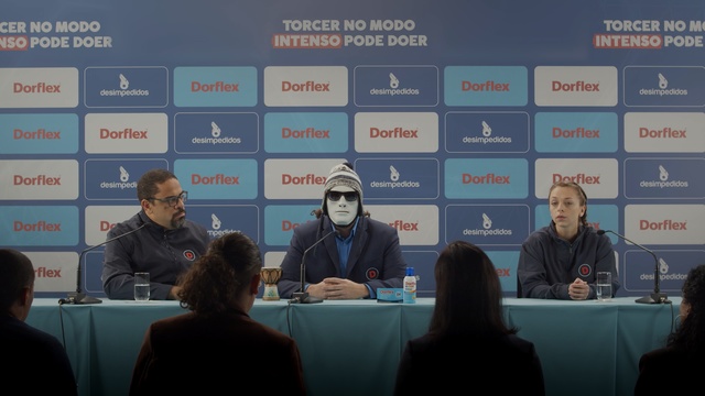 Video Reference: News conference, Sky, Event, Table, Convention, World, Conversation, Job, Media, Academic conference, Person