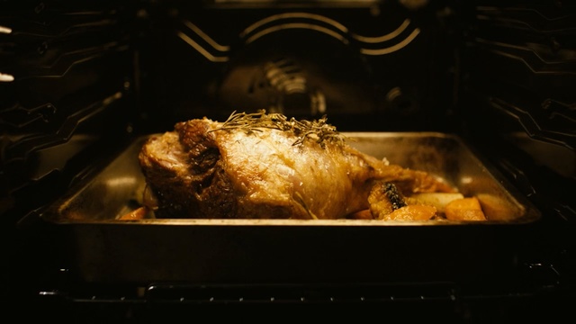 Video Reference: roasting, hendl, cookware and bakeware, frying, dish, rotisserie, cooking, night, animal source foods, recipe