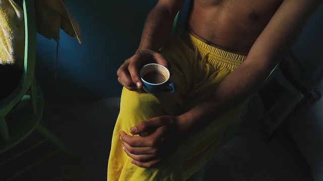 Video Reference: Green, Yellow, Arm, Joint, Hand, Muscle, Human body, Photography, Elbow, Neck