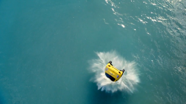 Video Reference: water, sea, wave, ocean, sky, wind wave, underwater, personal protective equipment