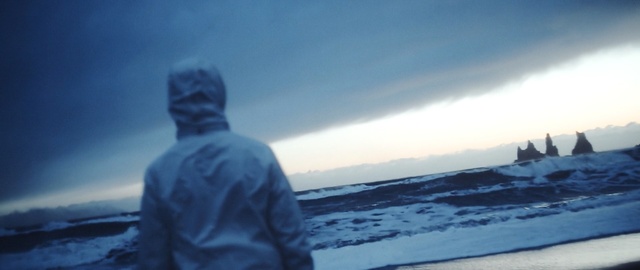 Video Reference: sky, freezing, arctic, cloud, winter, geological phenomenon, snow, atmosphere, sea, horizon, Person