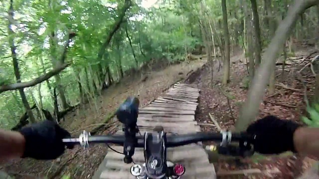 Video Reference: Mountain biking, Downhill mountain biking, Bicycle, Cycle sport, Vehicle, Mountain bike, Freeride, Trail, Woodland, Mountain bike racing