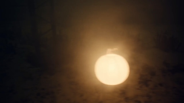 Video Reference: Sky, Atmospheric phenomenon, Light, Atmosphere, Daytime, Lighting, Full moon, Sunlight, Astronomical object, Cloud