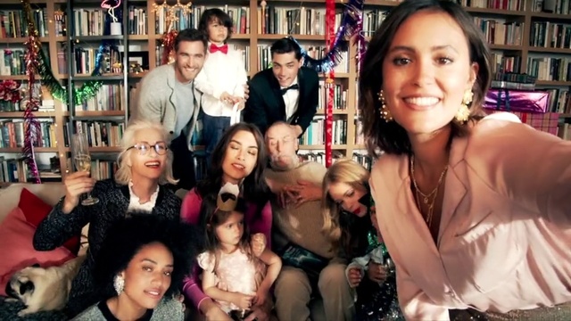 Video Reference: People, Social group, Fun, Event, Friendship, Photography, Party, Smile, Selfie, Photobombing