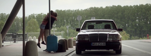 Video Reference: Land vehicle, Vehicle, Car, Luxury vehicle, Mercedes-benz w201, Mercedes-benz, Mercedes-benz w124, Classic car, Mercedes-benz 500e, Mercedes-benz w126