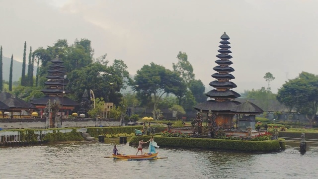 Video Reference: waterway, chinese architecture, pagoda, tourist attraction, river, lake, temple, tourism, tree, leisure