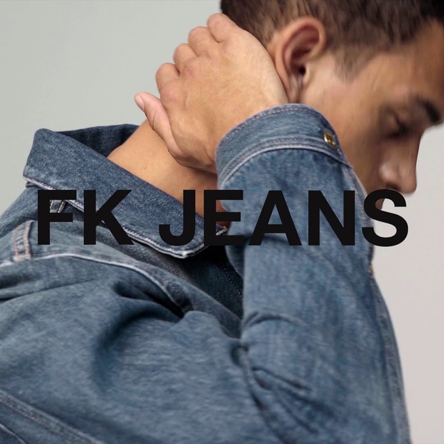 Video Reference: Denim, Jeans, Shoulder, Neck, Cool, Male, Textile, Arm, T-shirt, Joint