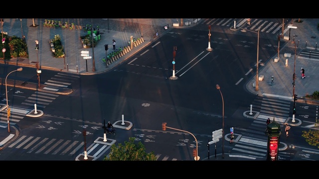 Video Reference: Intersection, Metropolitan area, Road, Street, Urban area, Infrastructure, Sky, Screenshot, Strategy video game, City