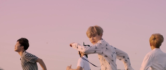 Video Reference: girl, fun, sky, vacation