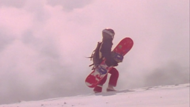 Video Reference: snow, geological phenomenon, sky, snowboard, extreme sport, winter, ski binding, snowboarding, winter sport, adventure