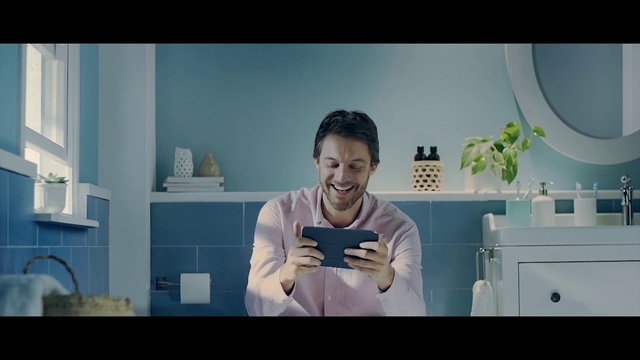 Video Reference: Facial expression, Snapshot, Smile, Fun, Mouth, Happy, Jaw, Sitting, Room, Screenshot