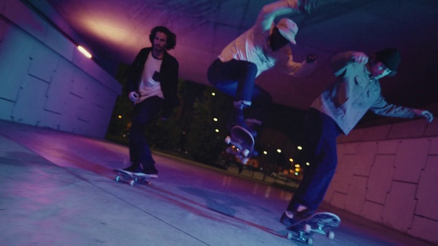 Video Reference: Footwear, Sports, Sports equipment, Roller skating, Recreation, Roller sport, Roller skates, Performance, Fun, Skating