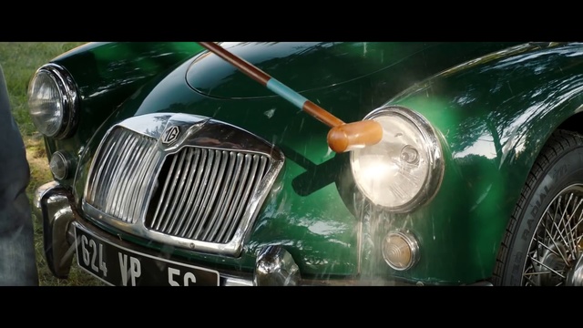 Video Reference: Land vehicle, Vehicle, Car, Classic car, Motor vehicle, Vintage car, Antique car, Classic, Mg mga, Jaguar xk150
