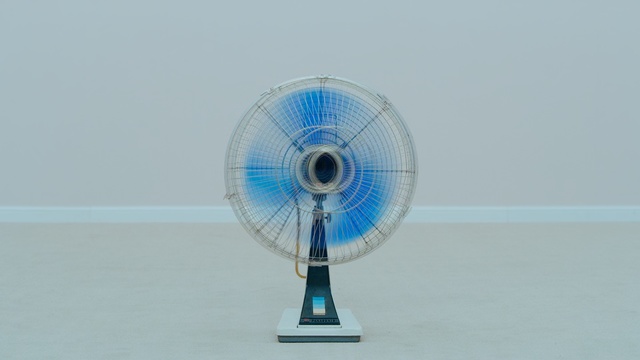 Video Reference: Mechanical fan, Product, Wind machine, Home appliance, Circle