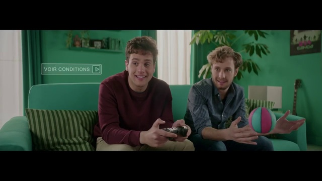 Video Reference: Green, Facial expression, Social group, Conversation, Sitting, Fun, Adaptation, Youth, Screenshot, Interaction