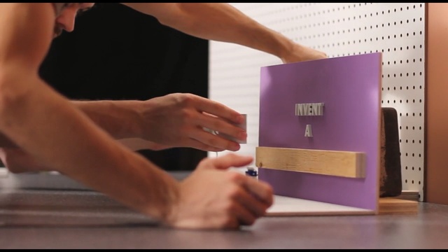 Video Reference: Hand, Finger, Material property, Nail, Gesture