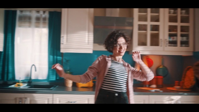 Video Reference: Shoulder, Snapshot, Room, Fun, Photography