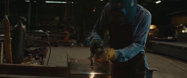 Video Reference: Welder, Metalsmith, Blacksmith, Welding, Metalworking, Angle grinder, Foundry, Grinding, Metal, Ironworker