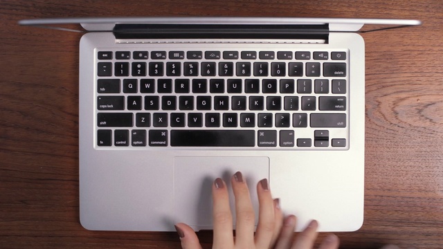 Video Reference: Space bar, Computer keyboard, Laptop, Electronic device, Technology, Input device, Numeric keypad, Text, Finger, Computer