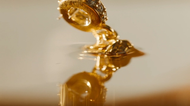 Video Reference: gold, macro photography, jewellery