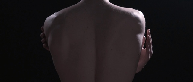 Video Reference: Shoulder, Skin, Mannequin, Joint, Back, Neck, Human body, Trunk, Chest, Hand