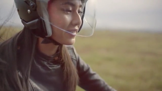 Video Reference: audio equipment, girl, audio, neck, ear