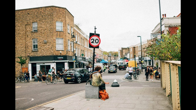 Video Reference: Town, Neighbourhood, Street, Residential area, Urban area, Road, Human settlement, Downtown, Building, City