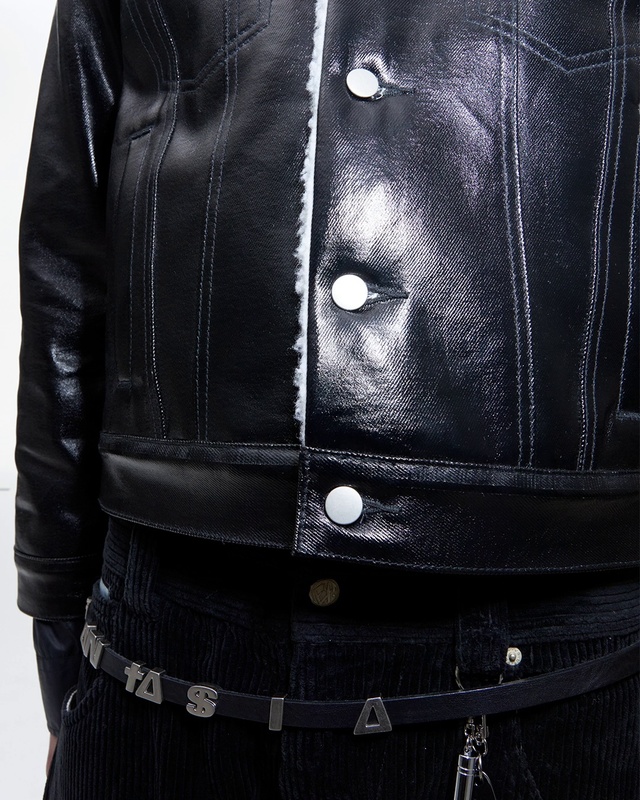 Video Reference: Clothing, Jacket, Leather, Black, Leather jacket, Outerwear, Textile, Fur, Collar, Zipper