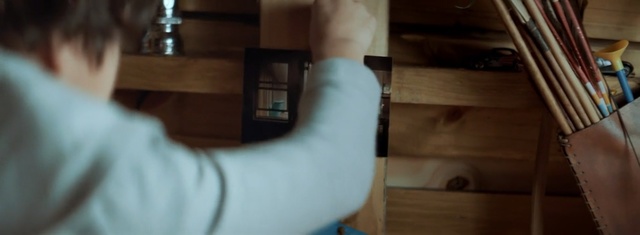 Video Reference: Ankle, Joint, Arm, Leg, Hardwood, Human leg, Wood, Hand, Human body, Room