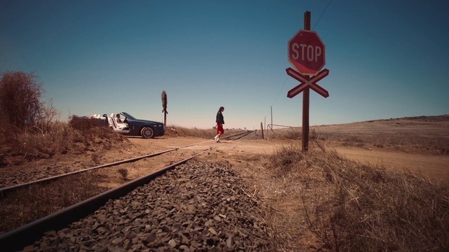 Video Reference: Sky, Track, Transport, Landscape, Road, Ecoregion, Cloud, Vehicle, Horizon, Plain