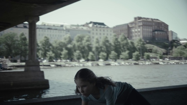 Video Reference: Water, Sky, Architecture, River, Vacation, Photography, Tourism, Tree, City, Cloud