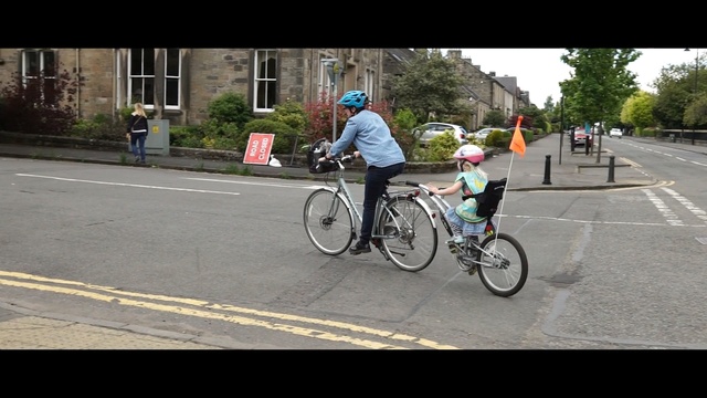 Video Reference: road bicycle, land vehicle, bicycle, cycle sport, cycling, lane, road, bicycle racing, racing bicycle, vehicle, Person
