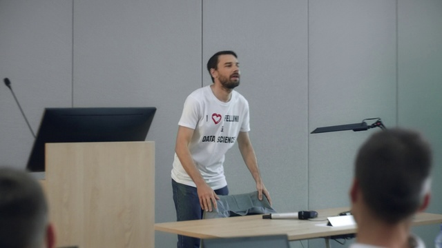 Video Reference: Public speaking, Youth, Orator, Room, Fun, Lecture, Table, Training, Event, Job