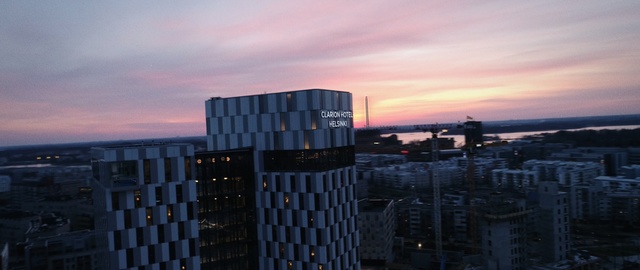 Video Reference: Sky, Metropolitan area, Urban area, City, Tower block, Metropolis, Daytime, Human settlement, Architecture, Skyscraper