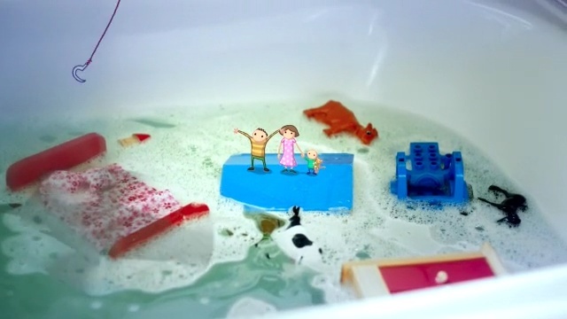 Video Reference: ice, plastic, play