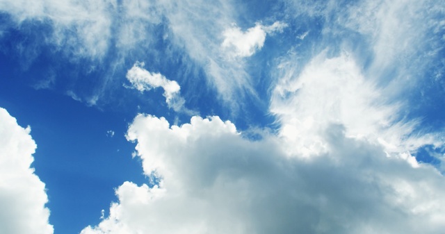 Video Reference: sky, cloud, daytime, cumulus, atmosphere, meteorological phenomenon, sunlight, calm, computer wallpaper