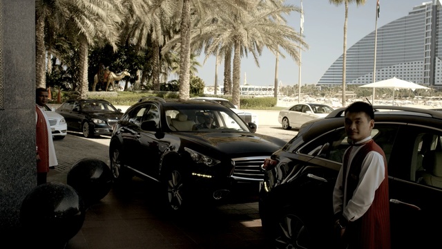 Video Reference: Land vehicle, Vehicle, Car, Automotive design, Luxury vehicle, Mid-size car, Sport utility vehicle, Infiniti qx70, Performance car, Person