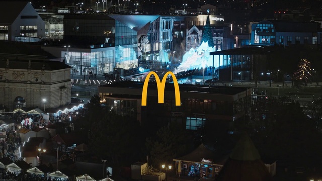 Video Reference: Batman, Metropolis, Metropolitan area, Night, City, Justice league, Fictional character, Midnight, Superhero, Darkness