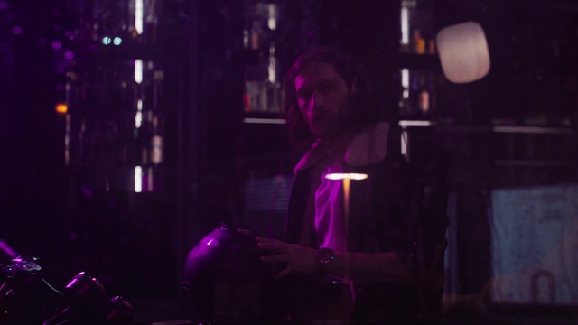 Video Reference: Purple, Performance, Light, Violet, Magenta, Darkness, Event, Music venue, Stage, Performing arts