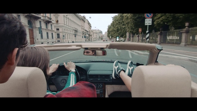 Video Reference: Land vehicle, Vehicle, Car, Automotive design, Mode of transport, Driving, Personal luxury car, Windshield, Luxury vehicle