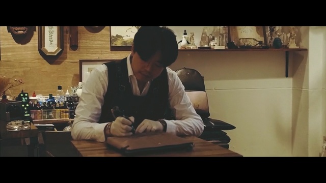 Video Reference: sitting, screenshot, arm, human behavior, girl, conversation, Person