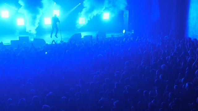 Video Reference: Blue, Light, Performance, Nightclub, Music venue, Event, Sky, Crowd, Electric blue, Performing arts
