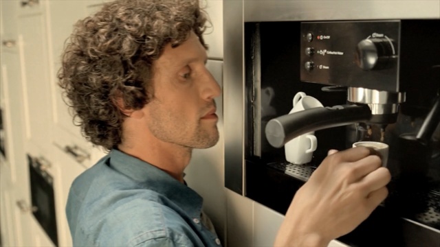 Video Reference: audio, hairdresser